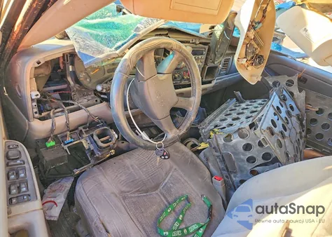 2004 Chevrolet Tahoe K1500 z USA, uszkodzony, nr VIN 1GNEK13Z84J119714